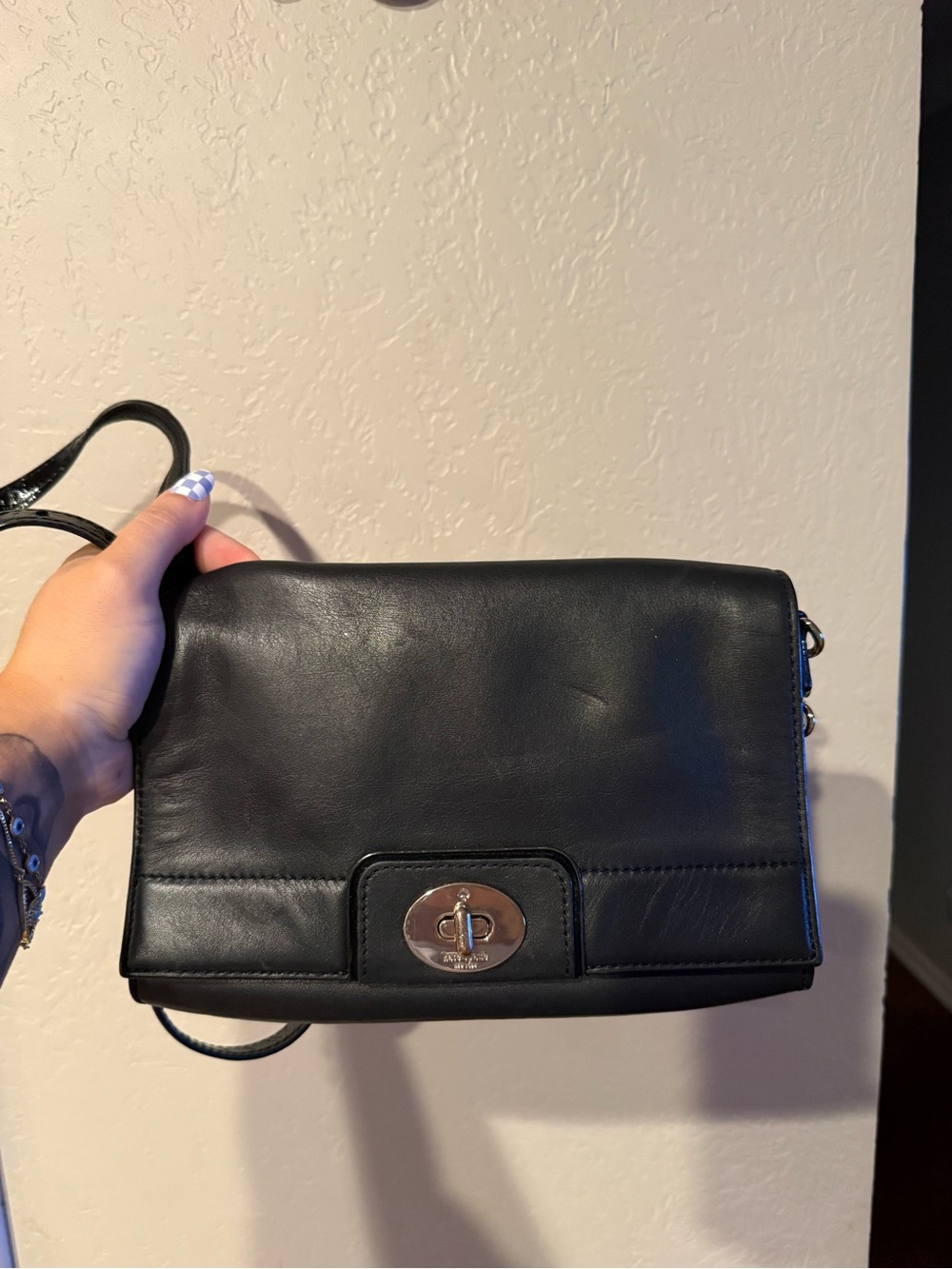 Kate spade New York black Juliana Hampton road crossbody clutch purse